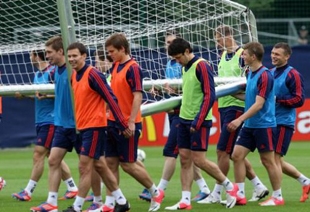 Չեխերն ու հույները դուրս եկան մեկ քառորդ