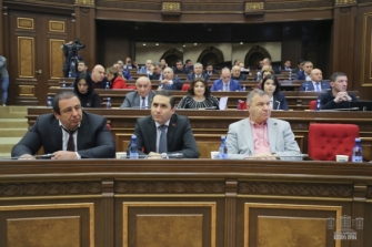 Ինչո՞ւ է ընդդիմությունն այսքան կաշկանդված և ինչո՞ւ չի կասեցնում ՍԴ–ի դեմ իշխանությունների հայտարարած պատերազմը