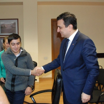 Պատանու տեսողությունը վերականգնվում է