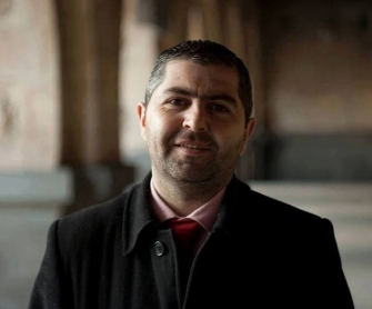 Արա Ալոյան բանաստեղծի Լույսը