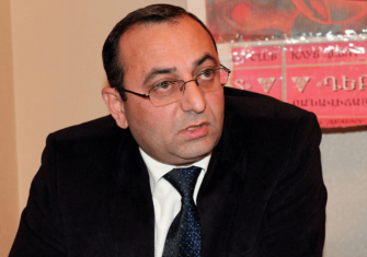 Արծվիկ Մինասյանը հեռանում է, որ վերադառնա