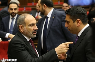 Իր ընտրազանգվածի համար կոռուպցիայի դեմ պայքար է բեմադրում