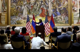 ՈՒ՞մ մտքով է անցել Փելոսիին կանգնեցնել Ավարայրի նկարի առջև. Վարդան Ոսկանյան