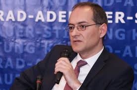 Արման Մուսինյան. ՀՀ նախկին նախագահները ուղերձներով էին հանդես գալու՝ ողջ պատասխանատվությունը Փաշինյանի վրա չթողնելու համար