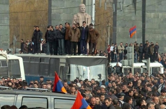 Արմեն Սարգսյանի անունից հարգանքի տուրք է մատուցվել Մարտի 1-ի զոհերի հիշատակին