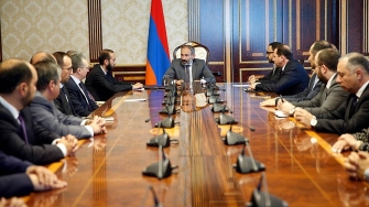 Ինչո՞ւ է հեղափոխությունը խժռում իր զավակներին