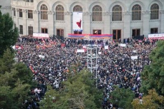 Շոուն շարունակելի է…