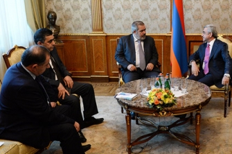 Ասում են...