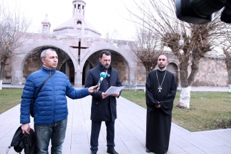 Մենք կանգուն ենք մեր լեռների պես, մենք հաստատուն ենք մեր հավատի պես