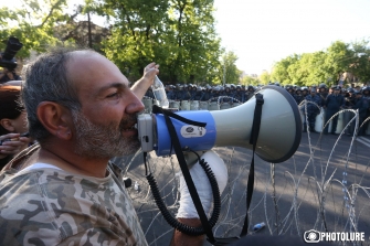 Բոլոր հարցերի պատասխանները` երեկոյան հանրահավաքի ժամանակ