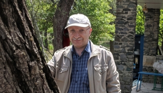 Ձեր անելիքը ուրիշի վրա մի բարդեք. Վարդգես Օվյան