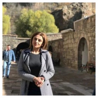 Էսքան տգեղ, տձև ու լկտի վարքուբարք տեսնելիս էլ սիրտ ու հոգի չի մնում խոսելու