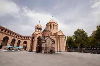 «Ամաչում եմ անպատվության համար, որ պատճառվում է սրբազան եկեղեցուն»