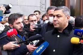 Արթուր Վանեցյան. Երբ ես ասացի, որ «սևեր-սպիտակներ» եզրույթի մեջ ռիսկեր եմ տեսնում, Փաշինյանն ասաց՝ «դու քաղաքականությունից ոչինչ չես հասկանում»