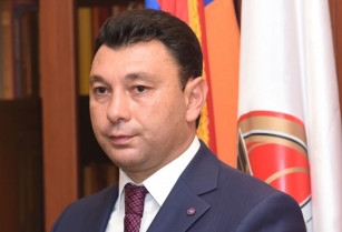 Էդուարդ Շարմազանով. Կարապետյանը ոչ մի տեղից չի եկել