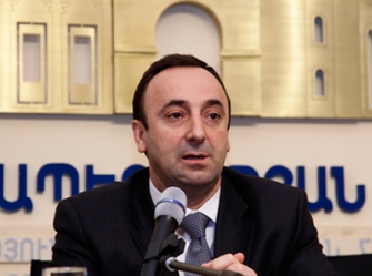 «Դուք արտակարգ դրությունը շփոթում եք հանրահավաքի հետ»