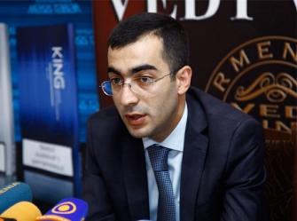 Մակարյանի՞ կանխատեսումն է ճիշտ, թե՞ Բերբերյանի