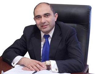 «Մենք ծանոթ չենք, և մեր ճանապարհները ոչ մի անգամ չեն խաչվել, չունեն հատման կետ»