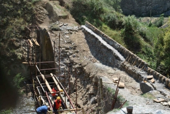 «Գառնիի կամուրջը մեզ էր հասել  կոպտատաշ խամքարերով»