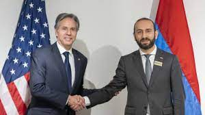 Բլինքենն Արարատին հանձնարարել է  արցախցիների համար տներ կառուցել