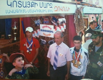 «Զովունեցին փնտրում-գտնում է աշխատանք, փորձելով ամուր կանգնել իր հայրենի հողին»
