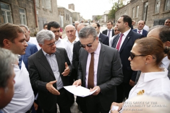Վարչապետը խորհրդակցություն է անցկացրել Շիրակի մարզպետարանում