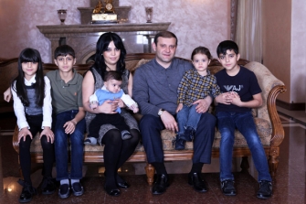 Տաք է սիրտը նրա