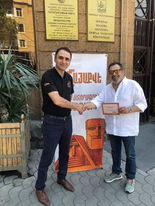 Աստված զորավիգ մեր հայրենիքին, և նրա համար պայքարող տեսակին