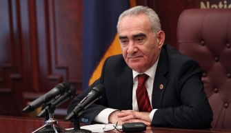 Իսկ ու՞ր է Գալուստ Սահակյանը
