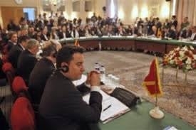Բոլոր հարցերը լուծվում են բացարձակ կամ հարաբերական ուժով