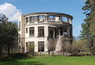 Ի՞նչ խաղ է ընթանում Աղասի Խանջյանի ամառանոցի շուրջ