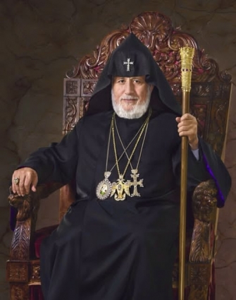 Տերն անսասան ու հզոր պահի ու պահպանի Հայոց Հայրապետությունը՝ Արարատյան Սուրբ Աթոռը