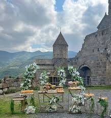Աստծո օրհնությամբ և հզոր հավատքով