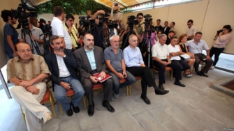 Վստահված անձ էլ չունեն