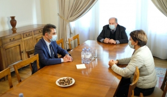 ՀՀ նախագահը հանդիպել է Ֆրանսիայի հայկական կառույցների ղեկավարների հետ