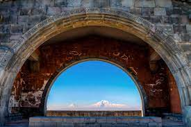 «Գինին քացախ դարձավ ու ջուր»...   
