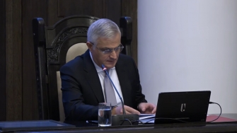 Նիստը շատ հանգիստ անցավ՝ առանց ճղճղոցի, լրբության, մի տեսակ՝ քիփլիկ