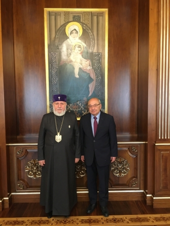Ամենայն Հայոց Կաթողիկոսը ընդունել է Վազգեն Մանուկյանին