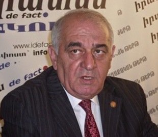 «Ես որ տոմս չունենամ, իմ խոսելուց չե՞ք ասի`  էս մարդը կա՛մ հանրապետական է,  կա՛մ դաշնակ, կա՛մ էլ արմատական ղարաբաղցի…»