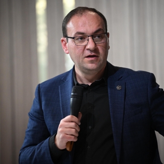 Գևորգ սրբազանը խճճվել է իր հորինվածքների մեջ