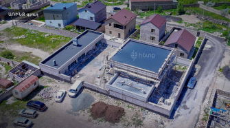 Նախարարն ու նրա առանձնատուն կառուցող թոշակառու մայրը
