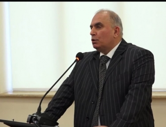 Սրբազանի առաջին հաղթանակը