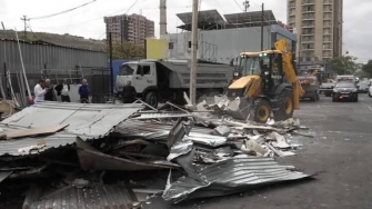Բուդկչիներն ընդդեմ բուդկչիների