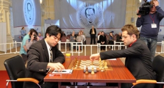 Արոնյանը հաղթեց Նակամուրային