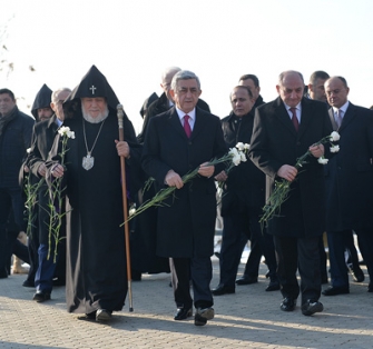 Ղեկավարությունը՝ «Եռաբլուրում»