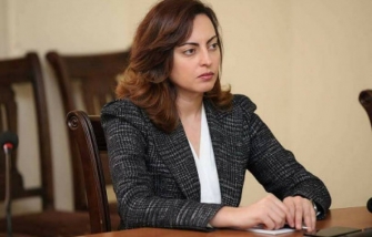 Լենա Նազարյանին գործուղեք Մառնեուլի 