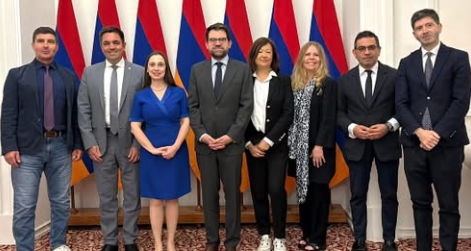 Միջանկյալ զեկույցը՝ երկակի ստանդարտների և  ապատեղեկատվության դասական նմուշ
